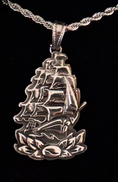 Seven Seas Pendant Necklace